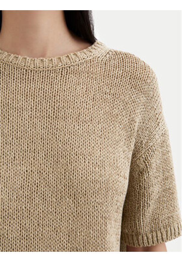 Marc O'Polo Sweter M03 5136 62059 Beżowy Relaxed Fit. Typ kołnierza: polo. Kolor: beżowy. Materiał: bawełna, syntetyk