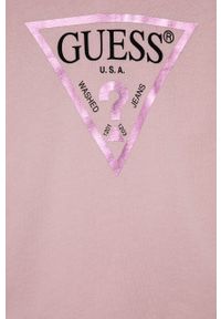 Guess Bluza bawełniana dziecięca kolor różowy z kapturem z nadrukiem. Okazja: na co dzień. Typ kołnierza: kaptur. Kolor: różowy. Materiał: bawełna. Wzór: nadruk. Styl: casual