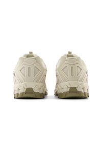 Buty męskie New Balance ML610DG – beżowe. Okazja: na co dzień. Kolor: beżowy. Materiał: guma, materiał, syntetyk. Wzór: nadruk. Sezon: lato #4