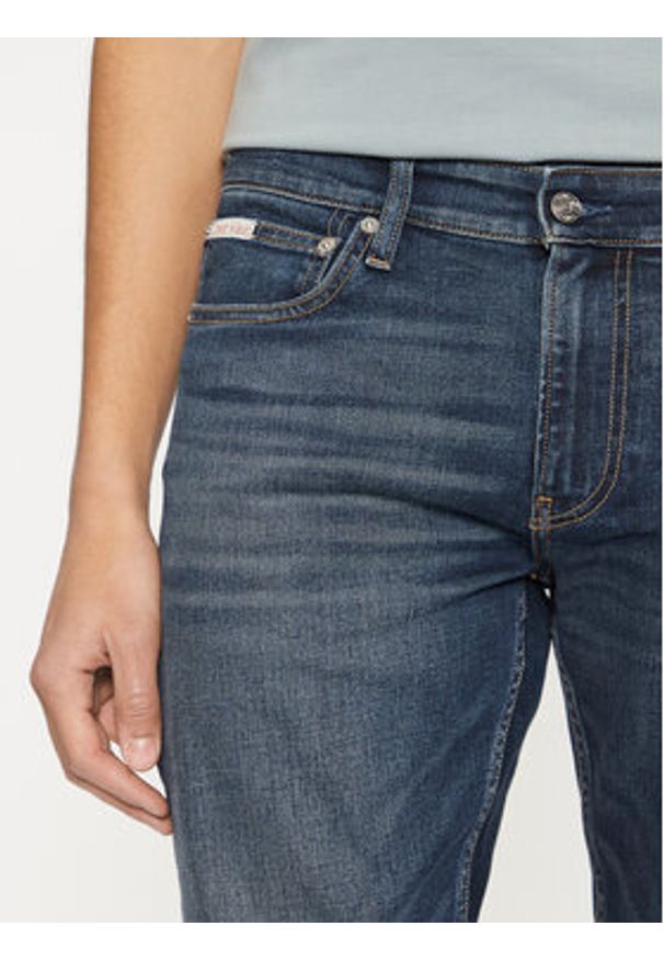 Calvin Klein Jeans Jeansy J30J326518 Granatowy Slim Fit. Kolor: niebieski