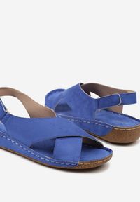 Born2be - Niebieskie Sandały Vices z Przeszyciami Saroluna. Okazja: na co dzień. Zapięcie: rzepy. Kolor: niebieski. Styl: elegancki, casual #3