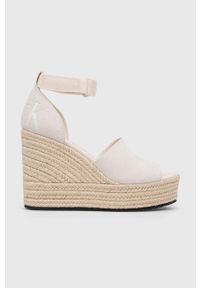 Calvin Klein Jeans sandały WEDGE SANDAL WIDE SU CON damskie kolor beżowy na koturnie YW0YW00963. Zapięcie: rzepy. Kolor: beżowy. Materiał: poliester, materiał, guma. Wzór: gładki. Obcas: na koturnie #1
