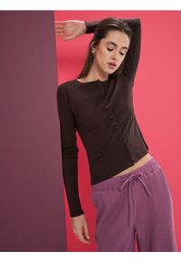 Sinsay - Bawełniana bluzka z długim rękawem - brązowy. Kolor: brązowy. Materiał: bawełna. Długość rękawa: długi rękaw. Długość: długie #1