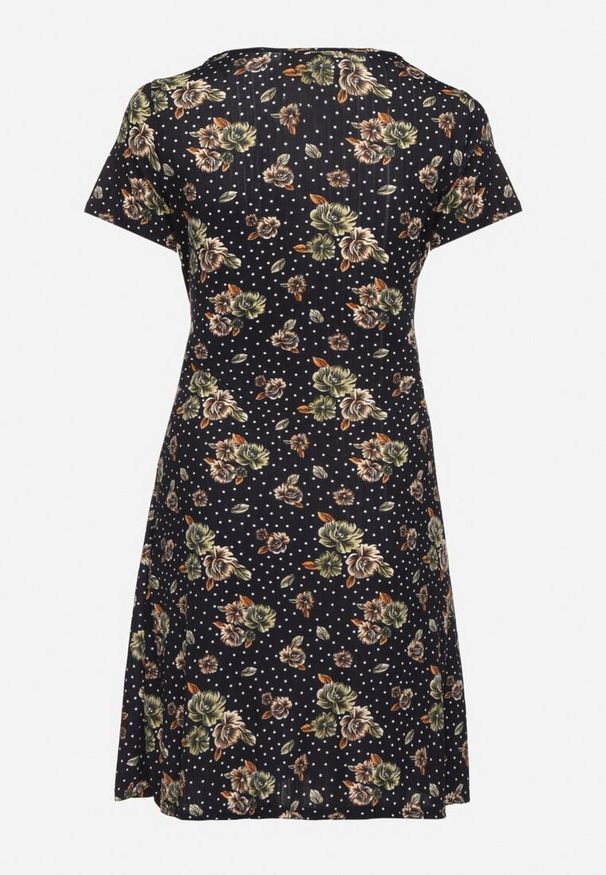 Born2be - Granatowo-Beżowa Rozkloszowana Sukienka w Kwiatowy Wzór Lumilisse. Okazja: na co dzień, na spacer. Kolor: niebieski. Wzór: kwiaty. Styl: casual, klasyczny, elegancki