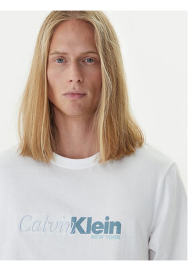 Calvin Klein T-Shirt LV04RD822G Biały Regular Fit. Kolor: biały. Materiał: bawełna