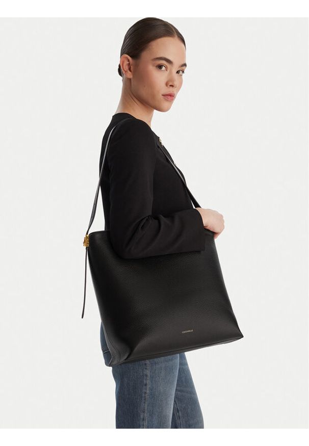 Coccinelle Torebka U4K Coccinelle C-Me Lock E1 U4K 13 01 01 Czarny. Kolor: czarny. Materiał: skórzane