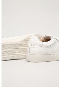 AllSaints - Buty skórzane Sheer. Nosek buta: okrągły. Zapięcie: sznurówki. Kolor: biały. Materiał: skóra. Szerokość cholewki: normalna. Obcas: na obcasie. Wysokość obcasa: niski #3
