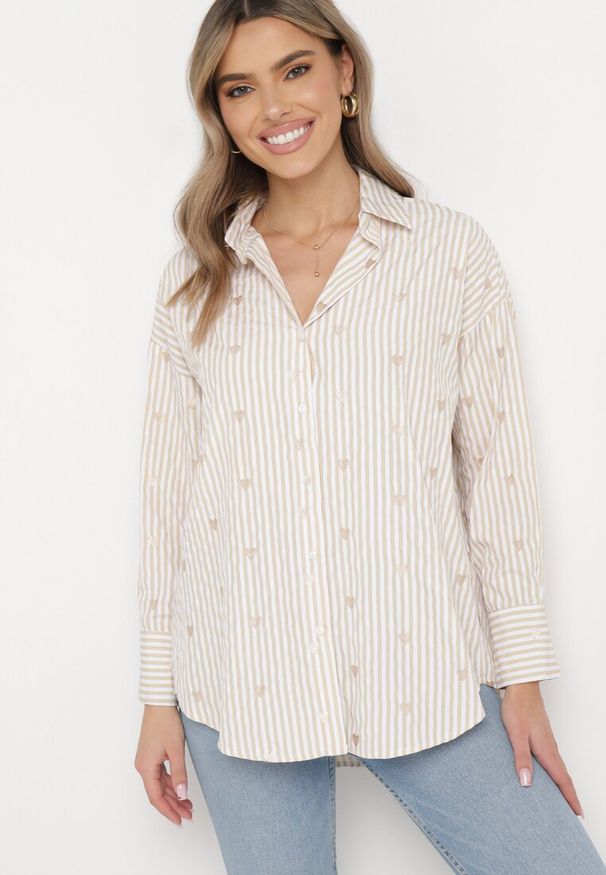 Born2be - Jasnobeżowa Koszula Bawełniana w Paski z Haftowanymi Serduszkami Sanileni. Kolor: beżowy. Materiał: bawełna. Wzór: haft, paski