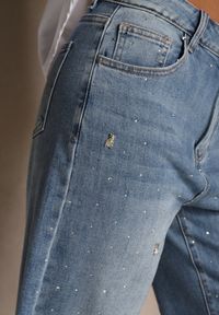 Renee - Niebieskie Szerokie Jeansy High Waist z Cyrkoniowymi Aplikacjami Sireilure. Stan: podwyższony. Kolor: niebieski. Wzór: aplikacja. Styl: klasyczny #6