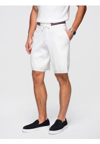 Ombre Clothing - Wiskozowe strukturalne szorty męskie REGULAR - białe V1 - Rozmiar: XXL. Okazja: na spacer, na co dzień. Kolor: biały. Materiał: wiskoza. Długość: krótkie. Wzór: gładki, prążki, haft. Styl: wakacyjny, casual