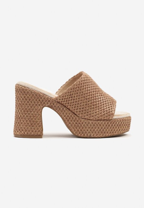 Born2be - Brązowe Siateczkowe Klapki na Platformie i Obcasie Pilla. Okazja: na co dzień. Kolor: brązowy. Materiał: jeans. Wzór: aplikacja. Obcas: na obcasie. Styl: casual. Wysokość obcasa: średni