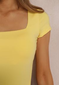 Renee - Żółta Bluzka Lithishis. Typ kołnierza: dekolt kwadratowy. Kolor: żółty. Materiał: dzianina. Długość rękawa: krótki rękaw. Długość: krótkie. Wzór: gładki #4