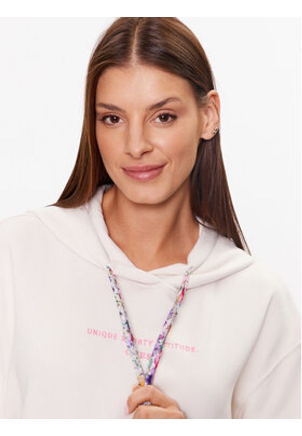 Guess Bluza V3YQ03 KBVB2 Écru Regular Fit. Materiał: syntetyk, bawełna