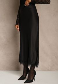 Renee - Czarna Spódnica z Satyny Zdobiona Koronką Marefera. Okazja: na co dzień. Kolor: czarny. Materiał: satyna, koronka. Wzór: koronka, aplikacja. Styl: casual #5