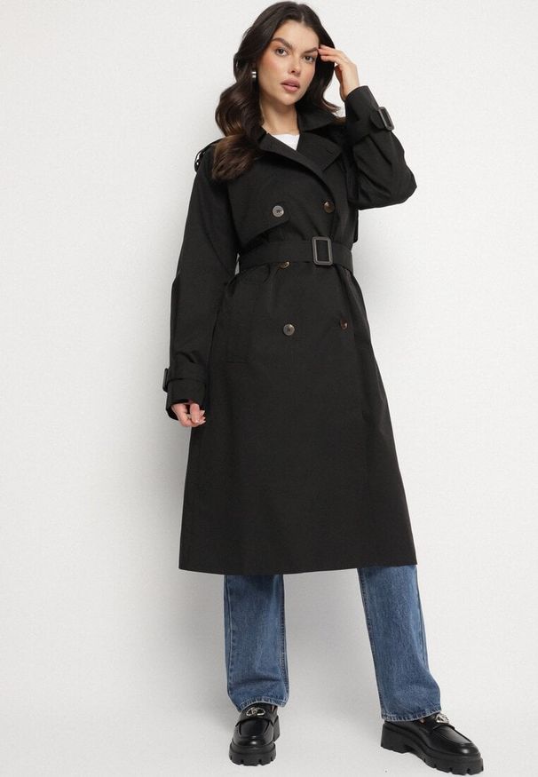 Born2be - Czarny Płaszcz Trencz Dwurzędowy z Paskiem Cloimia. Okazja: na co dzień. Kolor: czarny. Materiał: dzianina. Długość rękawa: długi rękaw. Długość: do kolan. Styl: elegancki, casual, klasyczny, wizytowy