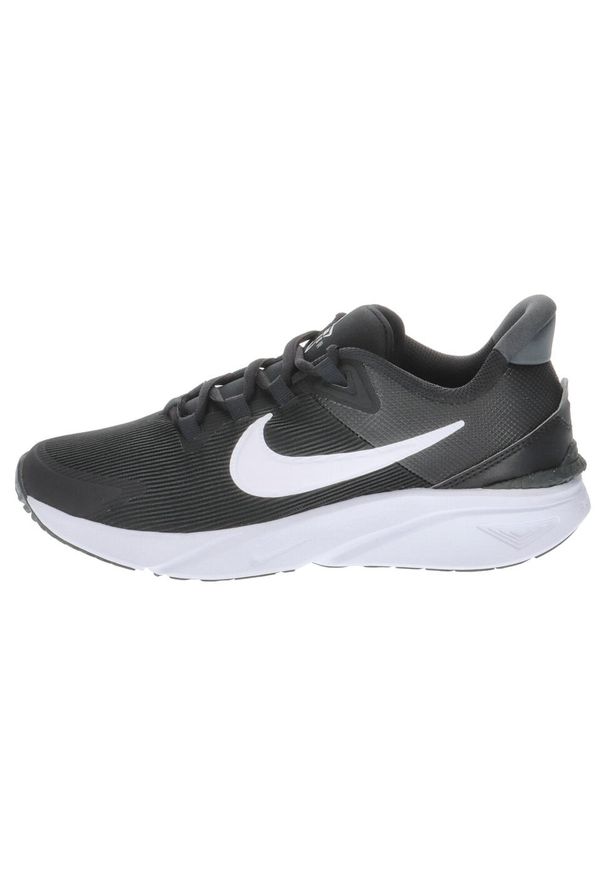 Buty do biegania dla dzieci Nike 001 Star Runner 4 Nn Gs Gs. Kolor: wielokolorowy, biały, czarny. Materiał: tkanina, guma, materiał, syntetyk. Sport: bieganie