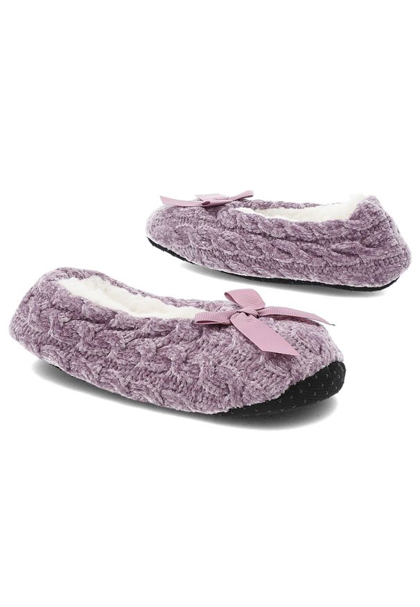 Fioletowe Ciepłe Bambosze Damskie Moraj. Okazja: do domu. Kolor: fioletowy. Materiał: dzianina, guma, futro. Szerokość cholewki: normalna. Wzór: gładki. Sezon: zima, jesień