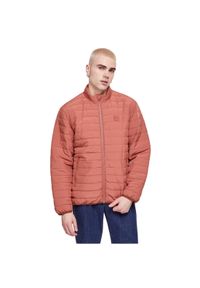 Lekka kurtka puchowa Urban Classics. Kolor: pomarańczowy, czerwony, wielokolorowy. Materiał: puch #1