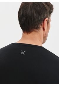 Pako Lorente - PAKO LORENTE – Czarny gładki t-shirt męski. Kolor: biały, czarny, niebieski. Materiał: bawełna, elastan. Długość rękawa: krótki rękaw. Długość: krótkie. Wzór: gładki. Styl: klasyczny #3