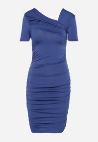 Born2be - Niebieska Dopasowana Sukienka o Asymetrycznym Kroju Ozdobiona Marszczeniem Sopane. Kolor: niebieski. Wzór: aplikacja. Typ sukienki: asymetryczne. Styl: klasyczny #2