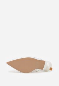 Renee - Białe Sandały na Szpilce Typu Slingback z Cekinami Resseris. Okazja: na imprezę. Kolor: biały. Materiał: jeans. Obcas: na szpilce. Styl: elegancki #2