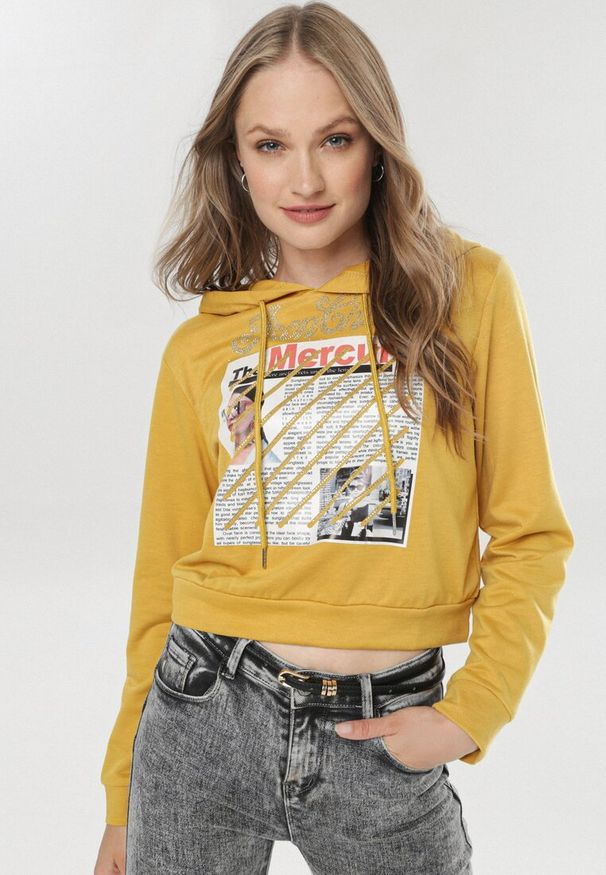 Born2be - Żółta Bluza Thelnassa. Kolor: żółty. Długość: długie. Wzór: napisy, nadruk, aplikacja