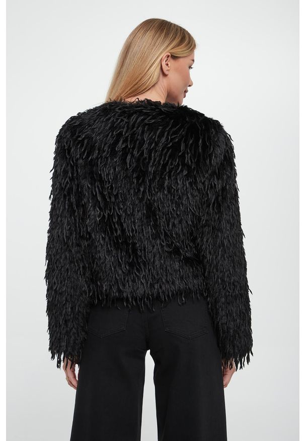 Joseph Ribkoff - Futerko damskie z piórami JOSEPH RIBKOFF. Materiał: futro