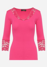 Born2be - Różowa Bawełniana Bluzka Ozdobiona Koronką Nerilse. Kolor: różowy. Materiał: bawełna, koronka. Wzór: aplikacja, koronka