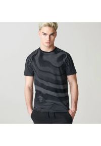 Sinsay - Koszulka basic - Czarny. Kolor: czarny