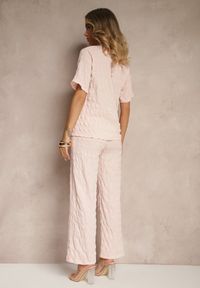 Renee - Różowy Casualowy Komplet z Szerokimi Spodniami i T-shirtem Devineva. Kolor: różowy. Materiał: tkanina