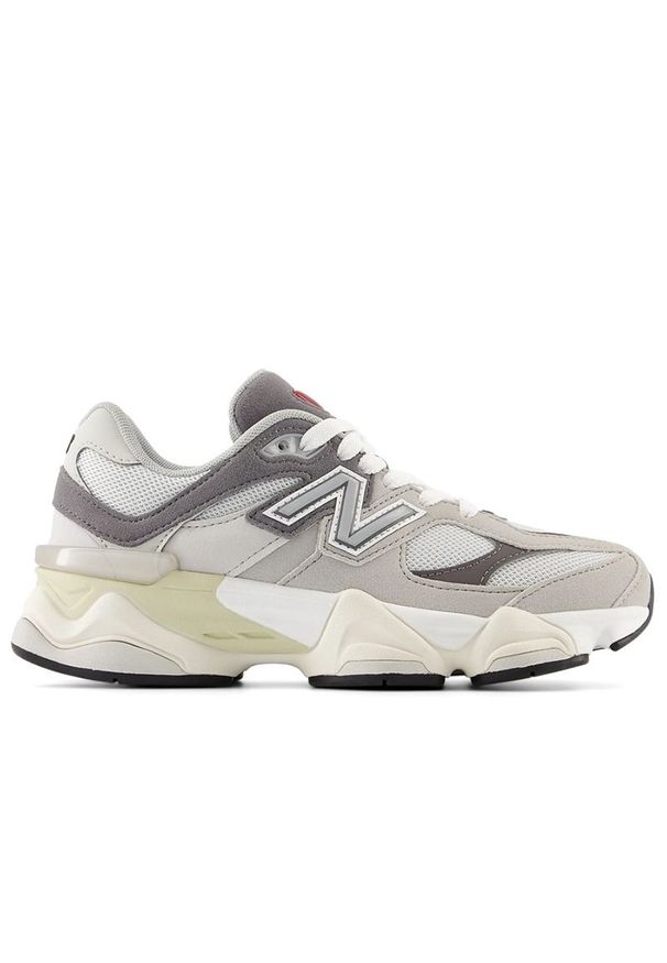Buty młodzieżowe New Balance GC9060GY - szare. Okazja: na uczelnię, na co dzień. Kolor: szary. Materiał: guma, materiał, syntetyk. Szerokość cholewki: normalna. Sport: turystyka piesza