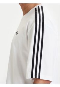 Adidas - adidas T-Shirt adicolor 3-Stripes KD4096 Biały Oversize. Kolor: biały. Materiał: bawełna #3