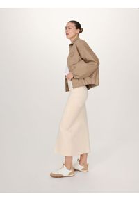Reserved - Dzianinowa spódnica midi - kremowy. Kolor: kremowy. Materiał: dzianina #1