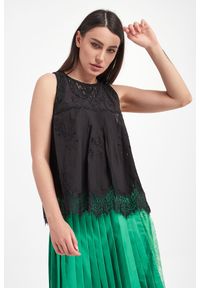 Twinset Milano - Top TWINSET. Materiał: koronka. Długość rękawa: bez rękawów. Wzór: aplikacja, koronka, ażurowy, haft