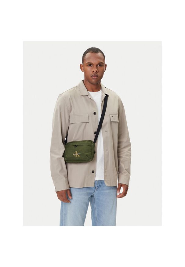 Saszetka Calvin Klein. Kolor: zielony
