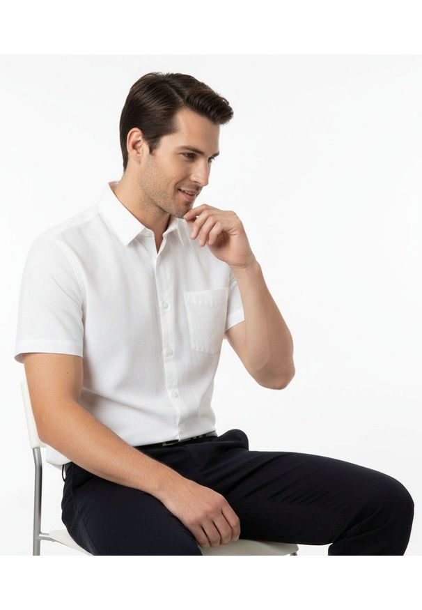 Koszula Weekendowa z Lnem, Krótki Rękaw - Brave Soul - Biała. Okazja: na co dzień. Kolor: biały. Materiał: bawełna, len. Długość rękawa: krótki rękaw. Długość: krótkie. Styl: casual