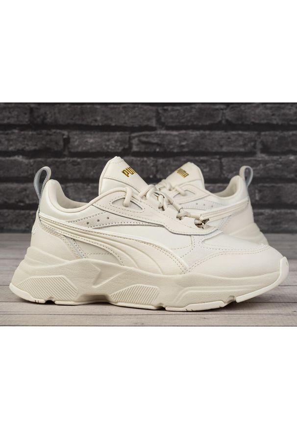 Buty damskie sportowe sneakersy Puma CASSIA LUX. Kolor: beżowy. Sport: turystyka piesza