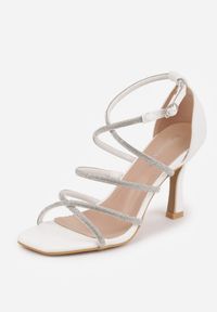 Renee - Białe Sandały na Szpilce z Kwadratowym Noskiem i Cyrkoniowymi Paskami Zeviana. Okazja: na imprezę. Zapięcie: pasek. Kolor: biały. Obcas: na szpilce. Styl: glamour, elegancki #9