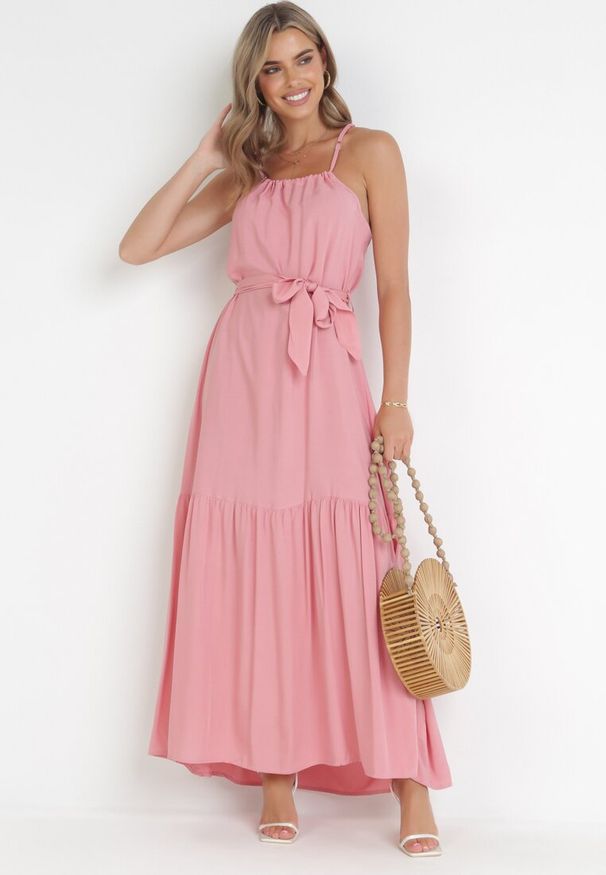 Born2be - Różowa Rozkloszowana Sukienka Maxi na Ramiączkach Awlia. Kolor: różowy. Długość rękawa: na ramiączkach. Sezon: lato. Długość: maxi
