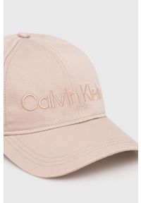 Calvin Klein czapka z daszkiem bawełniana kolor szary z aplikacją. Kolor: szary. Materiał: bawełna. Wzór: aplikacja #2