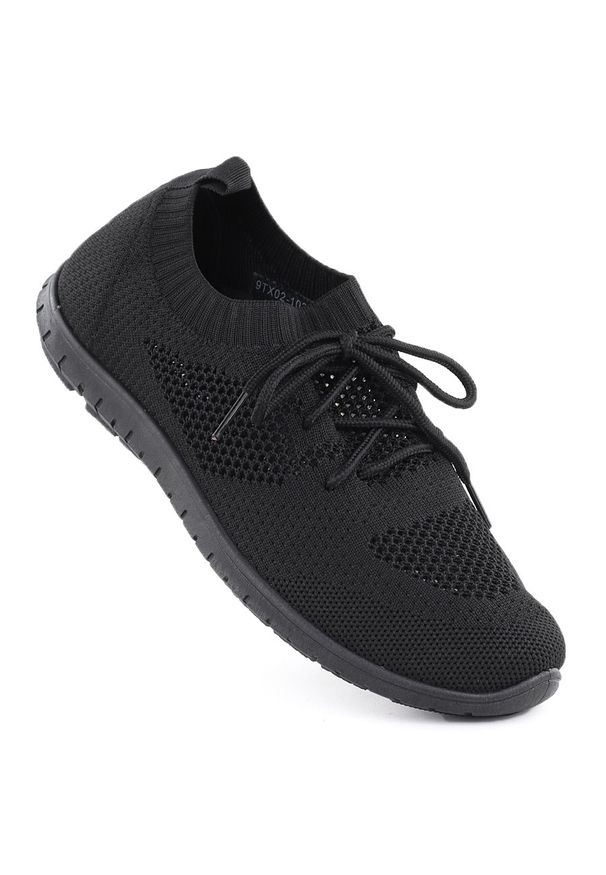 NEWS - Buty sportowe damskie siateczkowe wsuwane czarne News 1020. Zapięcie: bez zapięcia. Kolor: czarny. Materiał: materiał. Szerokość cholewki: normalna