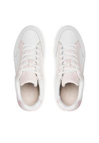 TOMMY HILFIGER - Tommy Hilfiger Sneakersy Embossed Court Sneaker FW0FW07297 Biały. Kolor: biały. Materiał: skóra #4