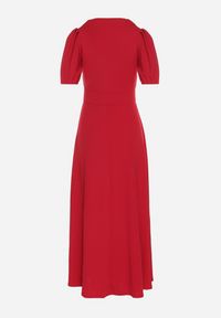 Born2be - Czerwona Sukienka Rozkloszowana z Trójkątnym Dekoltem Efralinae. Okazja: na imprezę, na spacer. Kolor: czerwony. Sezon: lato. Typ sukienki: rozkloszowane. Styl: elegancki, klasyczny #3