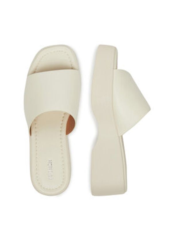 DeeZee Klapki ST024206-1 Biały. Kolor: biały. Materiał: skóra