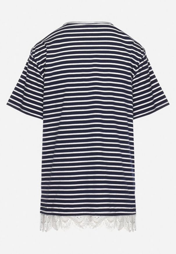 Born2be - Granatowy T-shirt Bawełniany w Paski z Ozdobną Koronką Priscaia. Kolor: niebieski. Materiał: bawełna, koronka. Wzór: paski, koronka. Sezon: lato