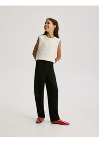 Reserved - Spodnie z dżetami - czarny. Kolor: czarny. Materiał: dzianina, wiskoza #1