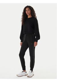Guess Spodnie dresowe V2YB18 K7UW2 Czarny Regular Fit. Kolor: czarny. Materiał: wiskoza #6