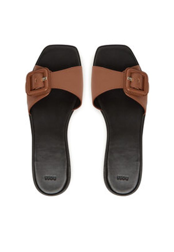 BOSS Klapki 50542200 Brązowy. Kolor: brązowy. Materiał: skóra