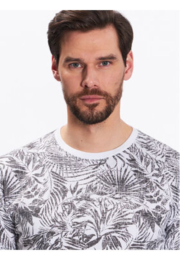 INDICODE T-Shirt Palme 40-935 Szary Regular Fit. Kolor: szary. Materiał: bawełna