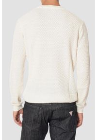 Guess - GUESS Beżowy sweter męski Davin Cn Ls, Rozmiar XL. Kolor: beżowy. Materiał: bawełna. Długość rękawa: długi rękaw. Długość: długie. Wzór: bez wzorów. Styl: klasyczny, elegancki